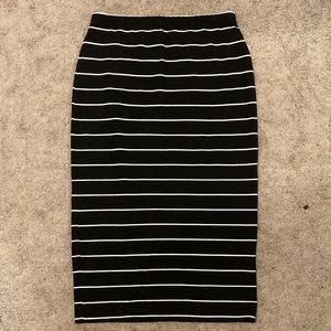 Max Studio Black and White Striped Pencil Skirt
